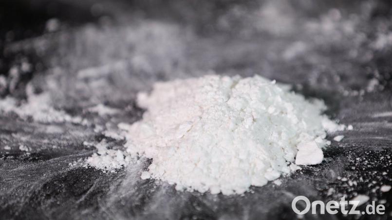 Die Polizei fand Kokain bei einem 52-jährigen Schwandorfer. Symbolbild: Christian Charisius/dpa