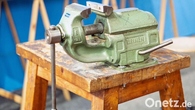 In vielen Handwerksbetrieben fehlt auch nach langer Wirtschaftskrise der Nachwuchs. (Symbolbild) Bild: Leonie Asendorpf/dpa