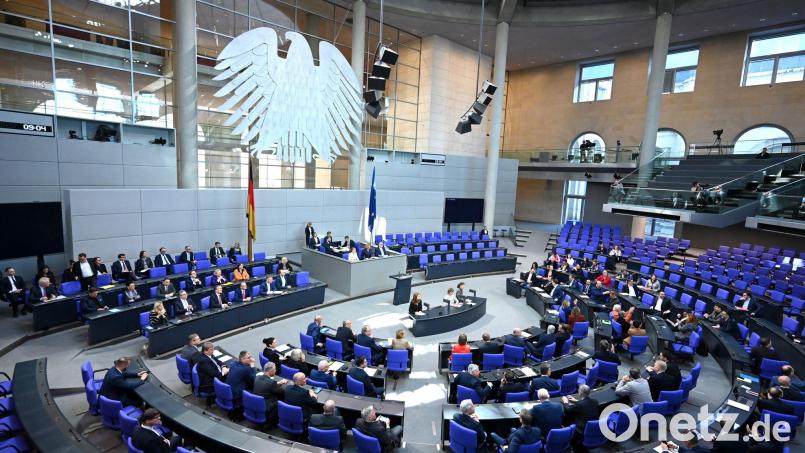 Der Bundestag beriet am Donnerstag den Umbau des bisherigen Bürgergelds. Bild: Elisa Schu/dpa