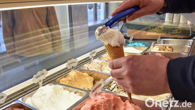 "Eis Europa" in Sulzbach-Rosenberg hat bereits geöffnet und "Eiszeit" folgt in den kommenden Tagen. Bei der Nachfolge des "Sommariva" wird es noch ein bisschen dauern, bis Eis über die Theke geht. Archivbild: Stephan Huber