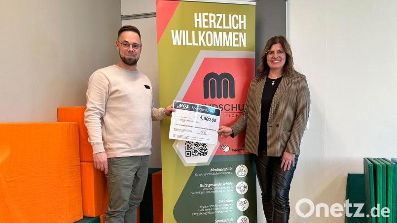 Spendenübergabe an die Theobald-Schrems-Grundschule Mitterteich. Bild: MGS Motor Gruppe Sticht