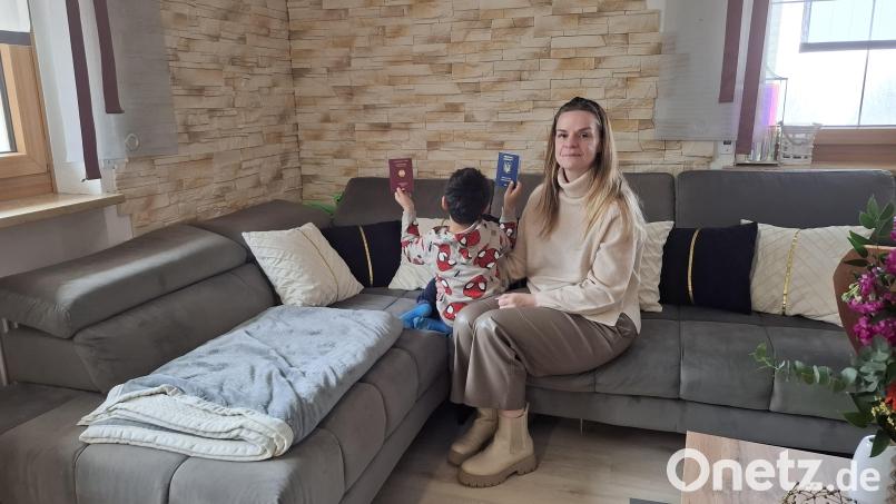 Jutta Dornbusch kämpft seit über zwei Jahren dafür, dass ihr Pflegesohn Max einen neuen Pass bekommt. Bild: Eva Kreuzer