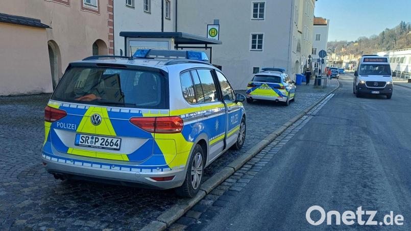 Die Polizei hatte nach der Flucht am Freitag mit einem größeren Aufgebot nach dem Mann gesucht. (Archivbild) Bild: Markus Zechbauer/zema-medien.de/dpa