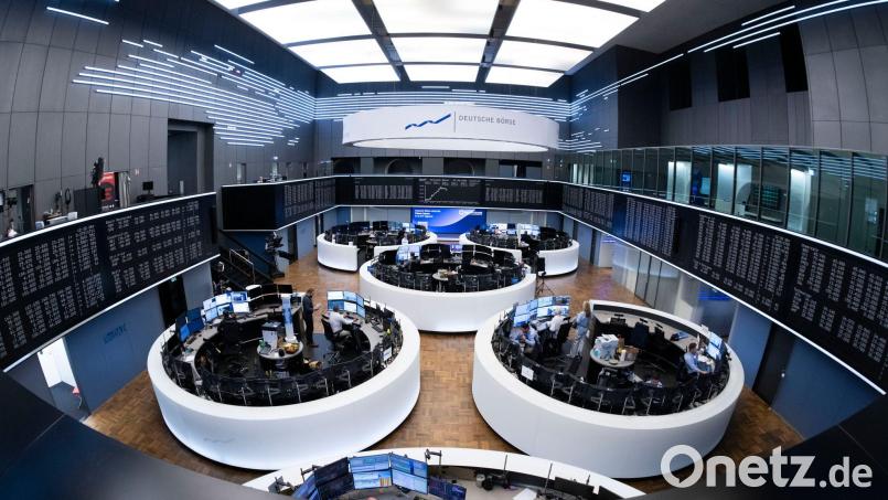 Handelssaal der Frankfurter Börse: In Deutschland nutzen auch Jahre nach der Corona-Pandemie viele Konzerne rein virtuelle Hauptversammlungen (Archivbild) Bild: Boris Roessler/dpa