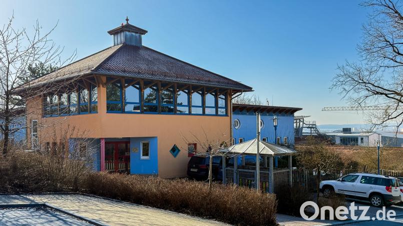 Der Kindergarten St. Martin in der Lipowskystraße rutscht langsam ab. Schuld daran ist wohl irgendwie der Klimawandel. Bild: Stephan Huber