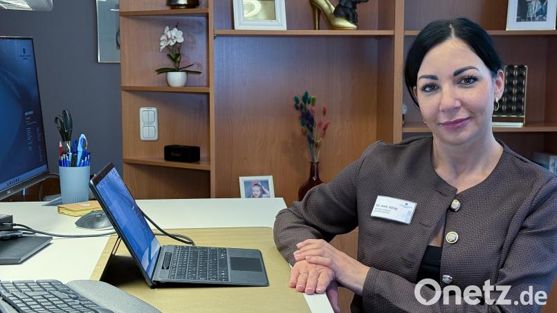 Ärztliche Direktorin Dr. Ramona König an ihrem Arbeitsplatz im Klinikum St. Marien in Amberg. Die 39-Jährige steckt voller Ideen und Dynamik. Bild: Stephan Huber