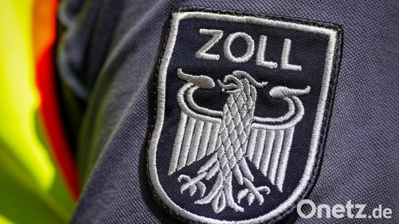 Mehr als 250 Beamte sind bei den Durchsuchungen im Einsatz. (Symbolbild) Bild: Soeren Stache/dpa