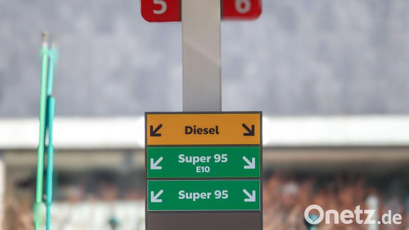 Eine Tankstelle in Nordrhein-Westfalen. (Archiv) Bild: Christoph Reichwein/dpa