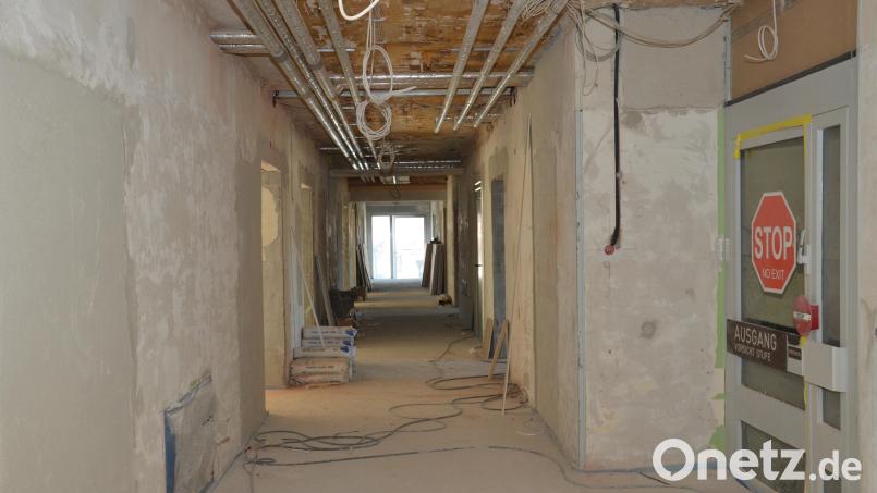 Noch schaut es recht wild aus im zweiten und dritten Stock des ehemaligen Krankenhauses. Hier wird die Solitäre Kurzzeitpflegestation mit 24 Pflegeplätzen entstehen. Bild: dob