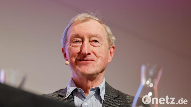 Der britische Schriftsteller Julian Barnes hat das Literaturfestival Lit.Cologne eröffnet. Bild: Thomas Banneyer/dpa