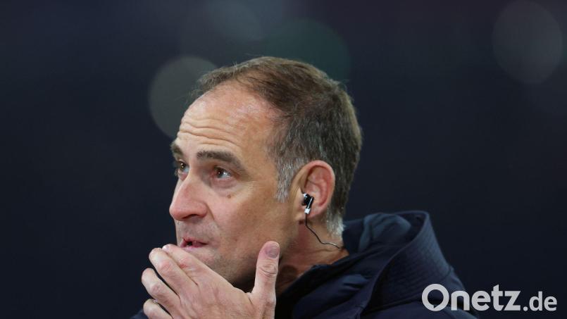 Oliver Mintzlaff sprach nach dem Spiel zu den Leipziger Profis. (Archivbild) Bild: Jan Woitas/dpa