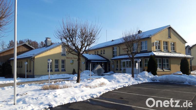 Das Rathaus in der Ortsmitte von Mehlmeisel Bild: wkr