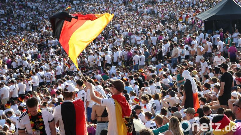 Das letzte Public Viewing im Münchner Olympiapark fand während der Heim-EM 2024 statt. (Archivbild) Bild: Karl-Josef Hildenbrand/dpa