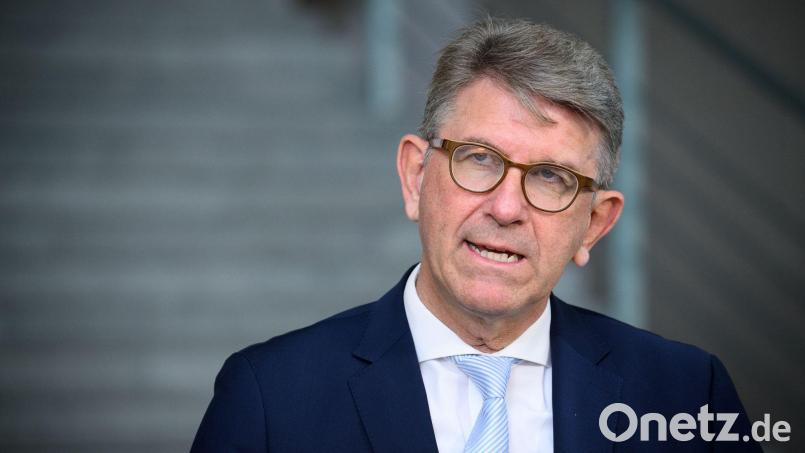 Kulturstaatsminister Wolfram Weimer steht wegen der Entscheidung in der Kritik. (Archivbild) Bild: Bernd von Jutrczenka/dpa