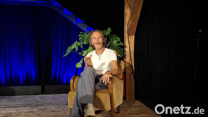 Überzeugen konnte der Schauspieler und Stand-Up-Comedian Eisi Gulp das Schafferhof-Publikum auch durch seine Mimik, seinen Wortwitz und seine Bewegungen. Bild: prh