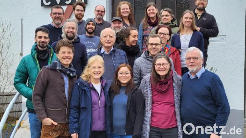 Das Shelter-Now-Team mit den neuen Mitarbeitern. Bild: Dieter Drexler