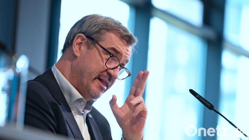 Söder gratuliert Cem Özdemir - schimpft aber dennoch. Bild: Malin Wunderlich/dpa