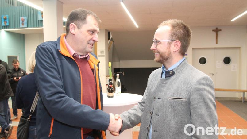 Wer von beiden der neue Bürgermeister von Pleystein wird, ist noch unklar. Werner Rieß (links) und Christoph Müllhofer treten am 22. März in einer Stichwahl gegeneinander an. Bild: pi