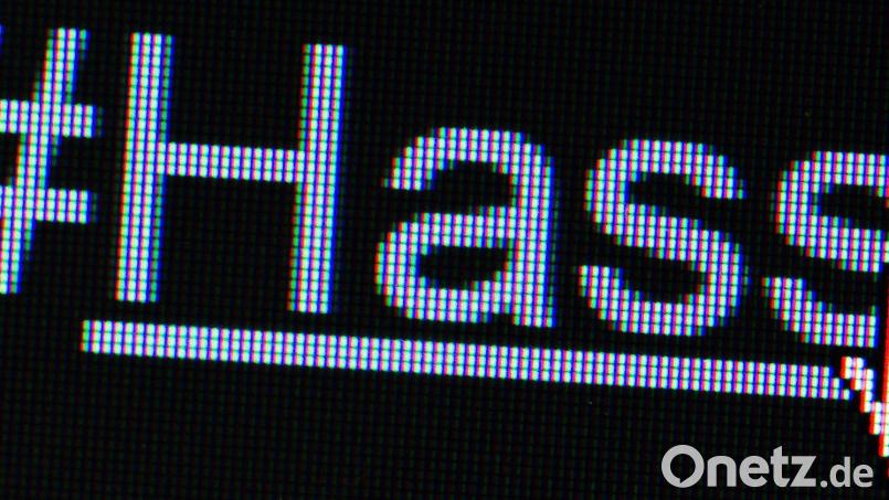 Nachdem sie den Tod ihres Babys öffentlich gemacht hatten, begegnete dem Pärchen eine Welle des Hasses, berichtet Influencerin Lisa-Marie Straube. (Symbolbild) Bild: Lukas Schulze/dpa