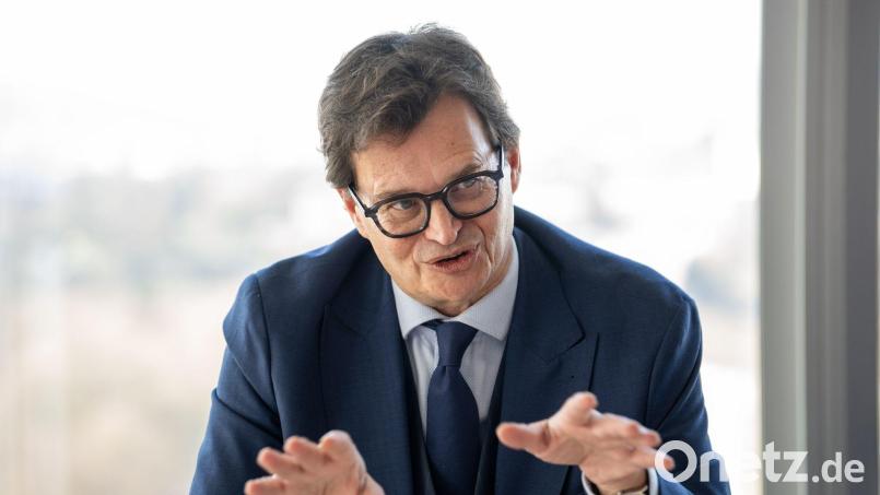 Seine Behörde erkenne Zusammenhänge, Strukturen und Hintermänner über Grenzen hinweg, erläutert der designierte EU-Staatsanwalt Andrés Ritter. Bild: Harald Tittel/dpa