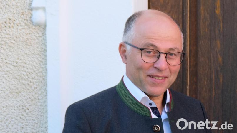 Der mit Abstand dienstälteste Bürgermeister im Landkreis Neustadt, Albert Nickl, bleibt in Speinshart im Chefsessel. Er trat ohne Gegenkandidaten erneut an. Bild: Robert Dotzauer