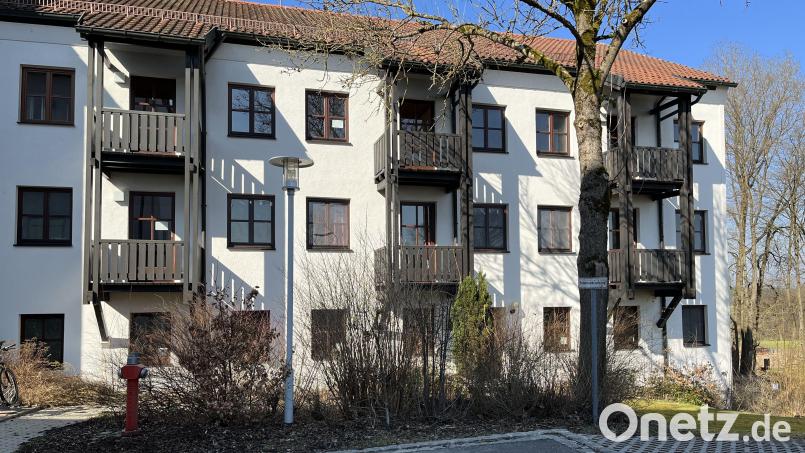 Das ehemalige Schwesternwohnheim des Krankenhauses Auerbach diente dem Landkreis Amberg-Sulzbach seit 2022 als Notunterkunft für Flüchtlinge. Jetzt wird diese Einrichtung nicht mehr benötigt. Archivbild: Christine Hollederer