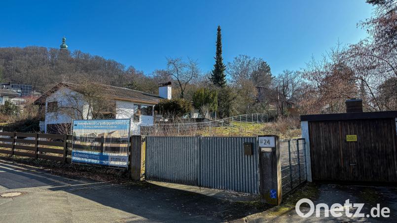 Das Bauprojekt am Kirchensteig 24 in Amberg sorgt für mächtig dicke Luft zwischen den Anwohnern und der dafür verantwortlichen Stadtblick GmbH. Bild: Stephan Huber