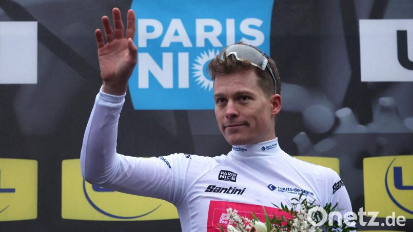 Georg Steinhauser trägt das Weiße Trikot bei Paris-Nizza. Bild: Anne-Christine Poujoulat/AFP/dpa