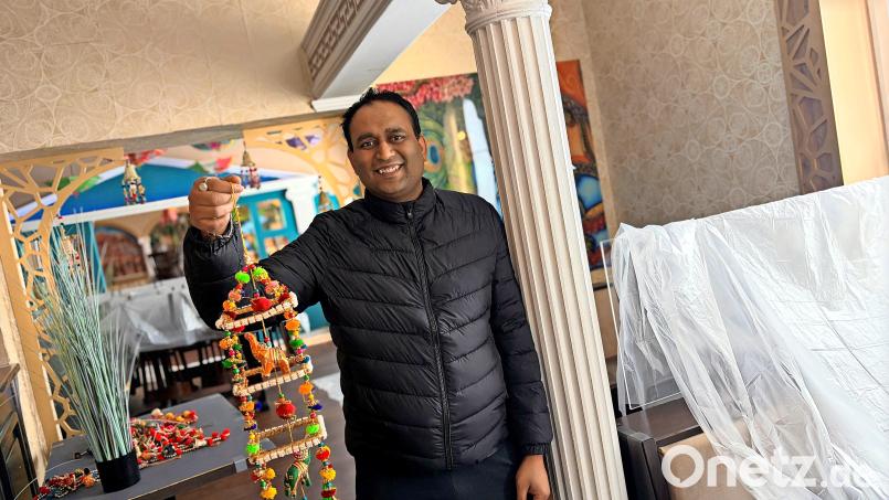 Bereitet die Eröffnung vor: Gastronom Naveen Dahiya im künftigen Restaurant "Flavors of India". Bild: Sophia Goldner