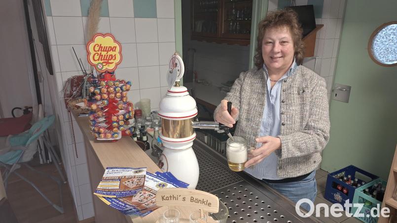 Katharina Arnold hört als Wirtin in den Vereinsräumen der Landgraf-Ulrich-Halle auf und geht in den Ruhestand. Jetzt läuft die Suche nach einem Nachfolger. Bild: bl