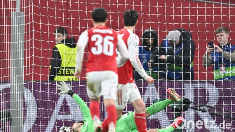 Kai Havertz (r) sorgte per Strafstoß für den späten Ausgleich. Bild: Anke Waelischmiller/dpa