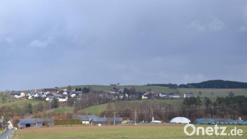 Im Ort Niederland bei Saubersrieth befindet sich die Biogasanlage Irlbacher. Ein "Satellit" soll in Nähe der Staatsstraße Saubersrieth-Tröbes entstehen und die Wärmeversorgung von Saubersrieth absichern. Bild: gi