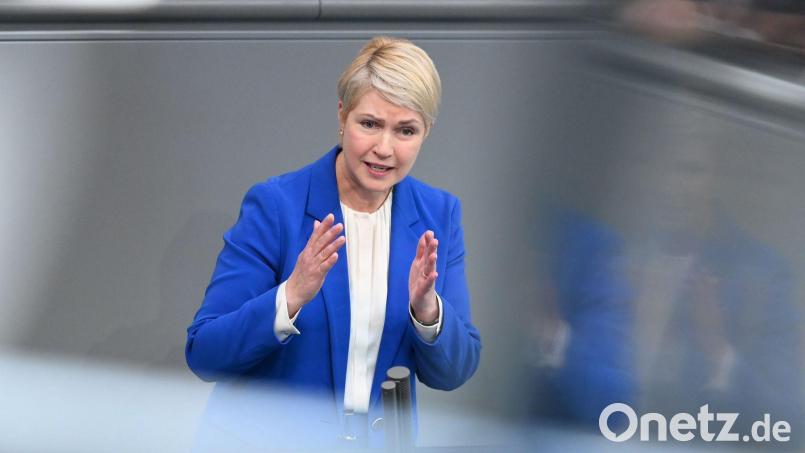 Mecklenburg-Vorpommerns Regierungschefin fordert ein Social-Media-Verbot für Kinder unter 14. (Archivbild) Bild: Elisa Schu/dpa