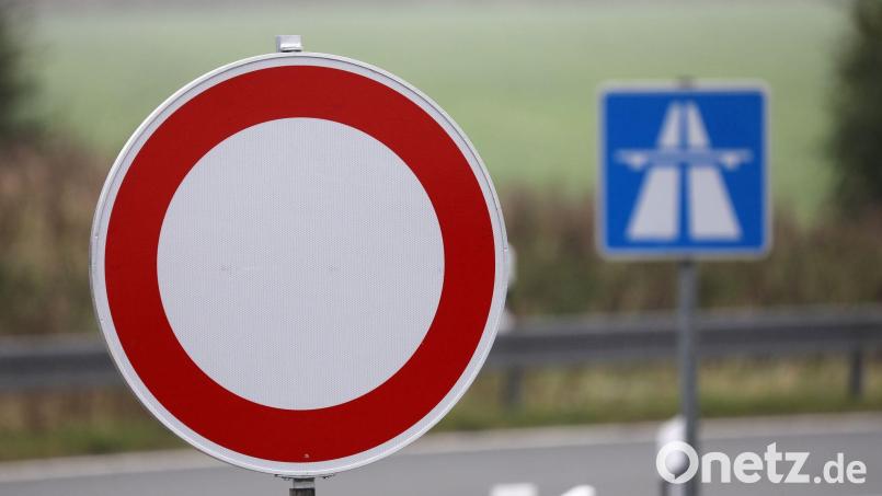 Die A9 bei Bayreuth wird komplett gesperrt. Symbolbild: Bernd Wüstneck/dpa-Zentralbild/dpa