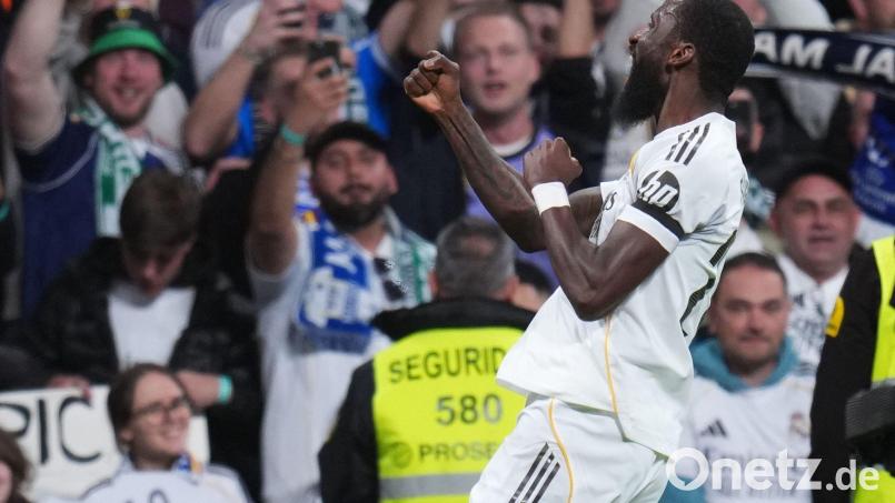 Jubelt über sein Führungstor: Antonio Rüdiger Bild: Manu Fernandez/AP/dpa