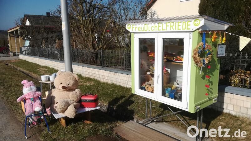 Die Winterpause für den Verschenkeschrank in Speckshof ist beendet. Bild: Elfriede Stauber