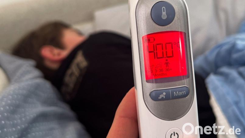 Offiziell ist die Grippewelle in Bayern nun beendet - es gab weniger Fälle. (Symbolbild) Bild: Julian Stratenschulte/dpa