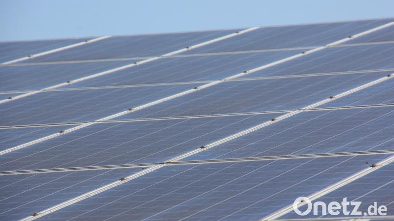 Eine Photovoltaikanlage soll auf das Dach des Reuther Feuerwehrhauses gebaut werden. Bild: Konrad Rosner