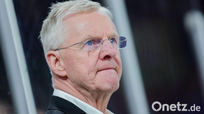 Der Finne Kari Jalonen ist der Trainer des Jahres von Hauptrundensieger Kölner Haie. (Archivbild) Bild: Rolf Vennenbernd/dpa