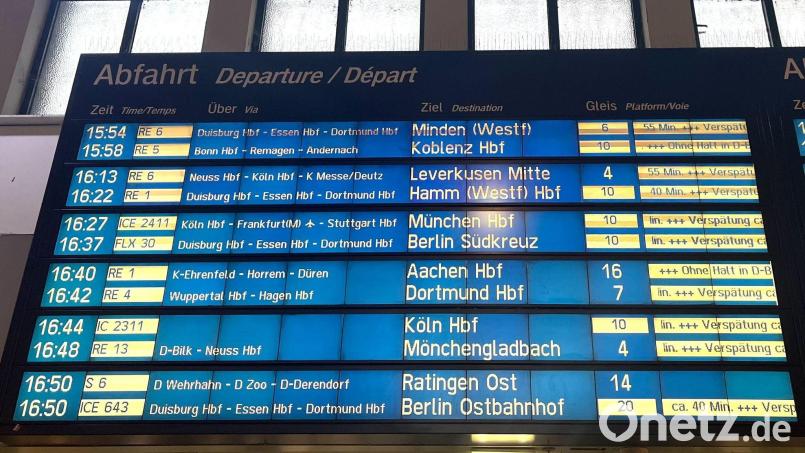 Bei Zugausfällen und Verspätungen haben Fahrgäste der Bahn Anspruch auf Entschädigung. 2025 war es erneut ein dreistelliger Millionenbetrag. (Archivbild) Bild: Arne Meyer/dpa