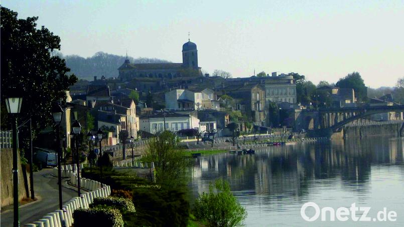 Castillon-la-Bataille, idyllisch an der Dordogne gelegen, ist seit 40 Jahren eine Partnerstadt von Nabburg. Zum Jubiläum ist eine 35-köpfige Delegation zu Gast. Bild: Förderverein Castillon-la-Bataille