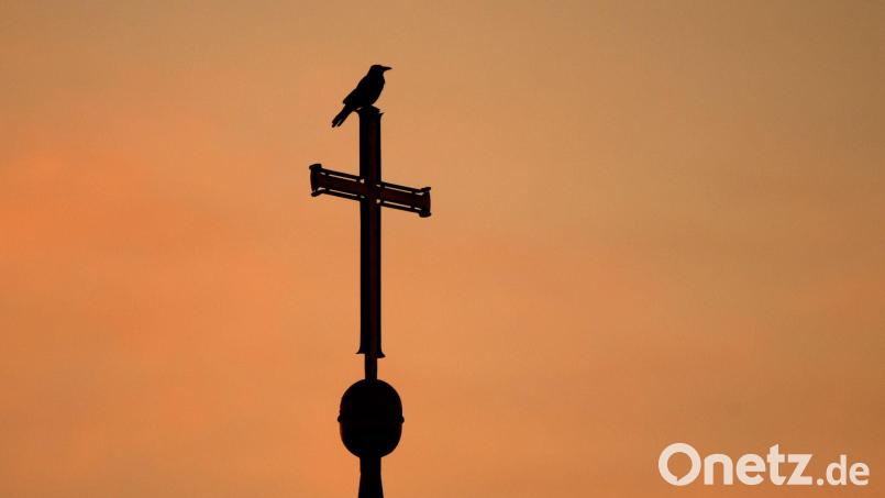 Der Fall einer Beraterin bei einem katholischen Verein beschäftigt das höchste europäische Gericht. (Archivbild) Bild: Julian Stratenschulte/dpa