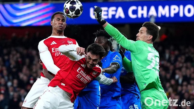 Janis Blaswich hielt Bayer Leverkusen mit seinen Paraden gegen Arsenal lange im Spiel. Bild: Bradley Collyer/PA Wire/dpa