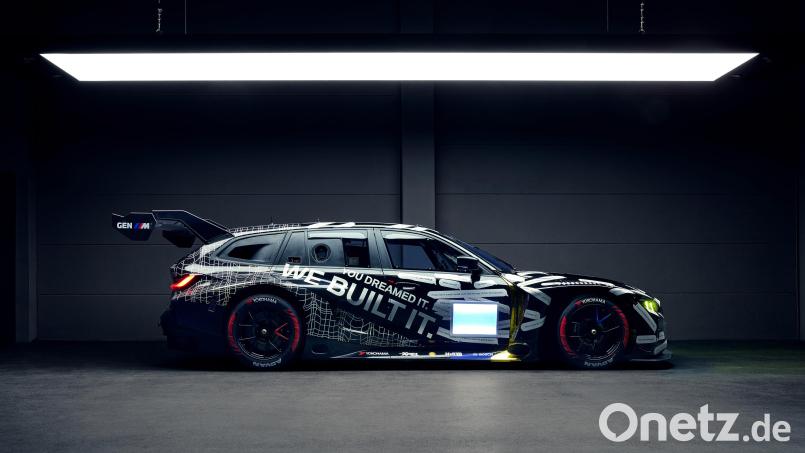 Die Rennkarosserie für den BMW M3 Touring 24H entsteht im BMW-Werk Regensburg. Bild: BMW Group