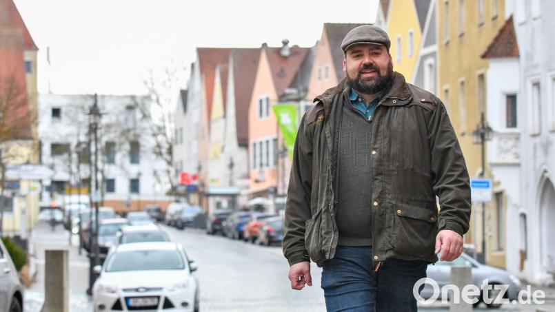 Dieses Foto entstand im Februar 2024. Stefan Frank hatte damals seine erste Wahl knapp gewonnen und sich mit Oberpfalz-Medien getroffen. Im Interview erklärte er, wie er als Bürgermeister die Stadt regieren möchte. Archivbild: Petra Hartl