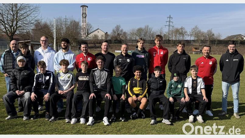 19 Neulinge verstärken die Schiedsrichtergruppe Amberg. Bild: Peter Behlau