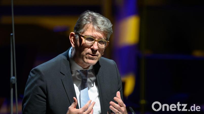 Für den Kulturstaatsminister gab es Buhrufe aus dem Publikum. Bild: Hendrik Schmidt/dpa