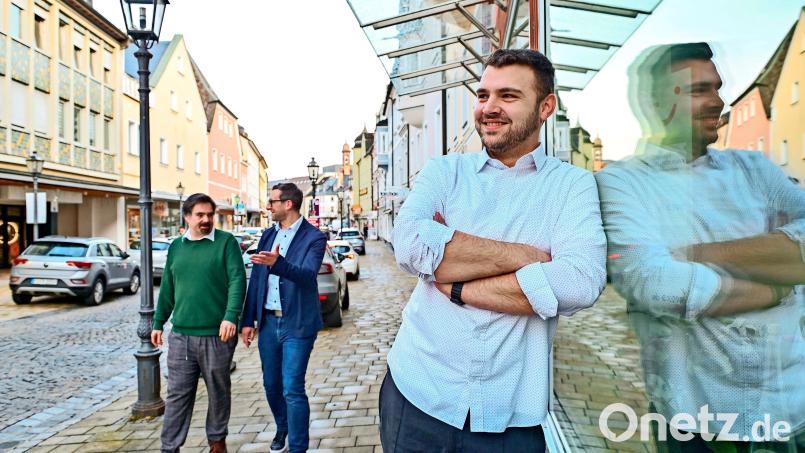 Das Team für alle, die in Marktredwitz ein Lokal oder Geschäft eröffnen möchten (von rechts): Innenstadtkoordinator André Kiel-Eckardt, Wirtschaftsförderer Thomas Hecht und Sebastian Macht, Vorsitzender des Stadtmarketingvereins Maknetisch. Bild: Florian Miedl