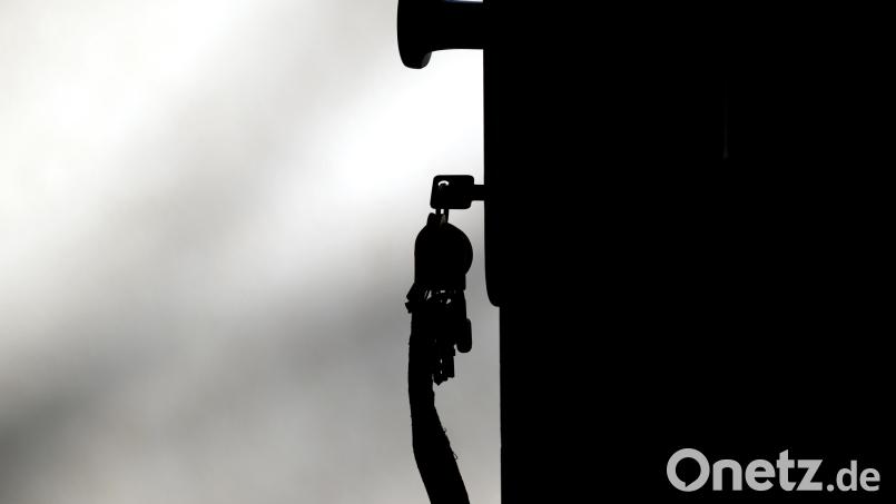 Drei ehrliche Nachtschwärmer melden eine offenstehende Bar in Amberg der Polizei. Symbolbild: Ralf Hirschberger