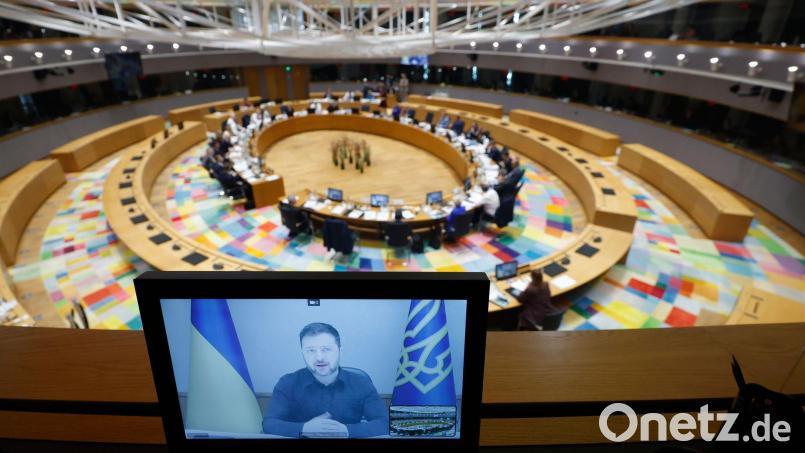 Selenskyj setzt auf neue Gespräche mit den USA über ein Kriegsende. Bild: Geert Vanden Wijngaert/Pool AP/AP/dpa